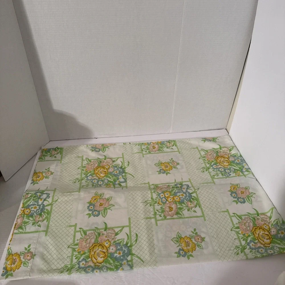 Vintage 1970's MCM Cannon Monticello Blue Yellow Flowers Grn Trellis Pillow Case